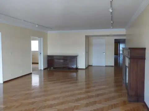 Departamento 6 ambientes con 3 baños