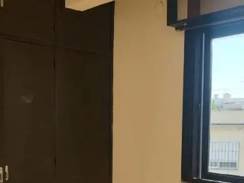 Departamento en Alquiler en Isidro Casanova, $ 380.000