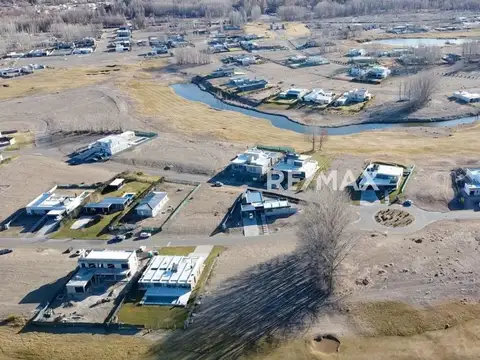 Avenida Plottier 1000