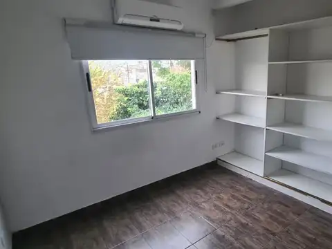Departamento en VENTA 2 ambientes 2do Piso por Escalera