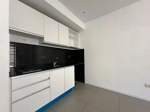 Departamento en Alquiler en Republica De La Sexta, $ 310.000