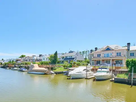 Casa en Venta en San Fernando, USD 1.100.000