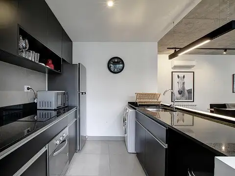 Las Heras y Rodríguez Peña. 3 ambientes con muebles. Edificio nuevo