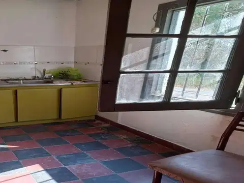 Casa 4 ambientes con 1 baño