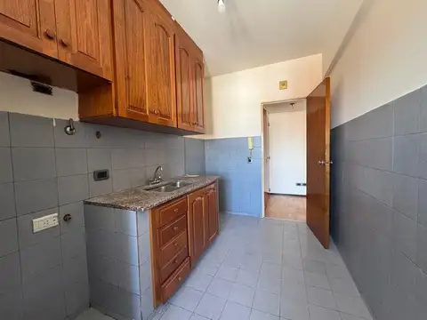 Juan Florio 3100, Piso 6