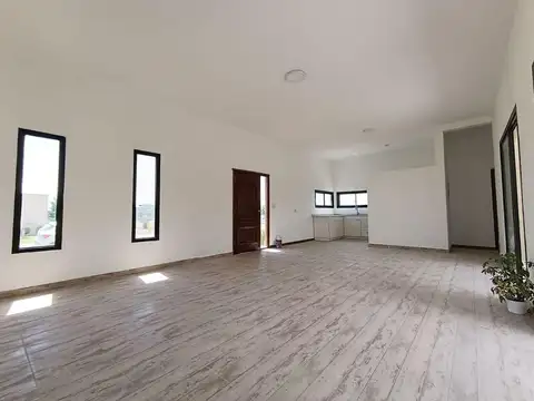 VENTA CASA 4 AMBIENTES LOS JUNCOS BARRIO CERRADO A ESTRENAR LUJAN