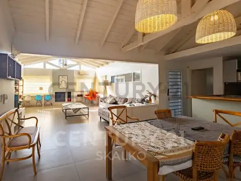 Los Olmos 300, Piso 0