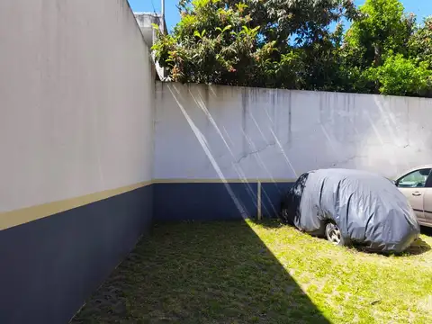 Cochera en Monte Castro