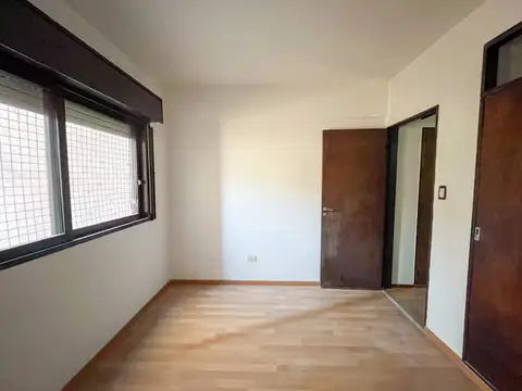 3 de febrero 546 , Piso 2