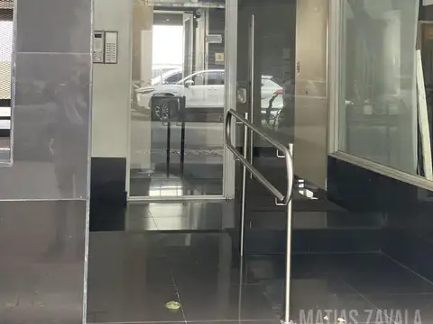 Magnifico, amplio y cómodo MONOAMBIENTE - a mts de Avenidas - Excelente Zona