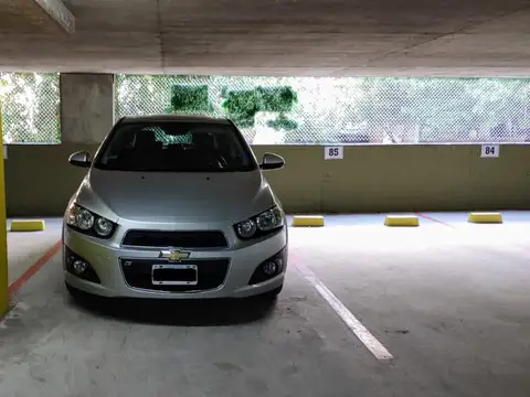 Cochera en Avellaneda al 300 Caballito Fija y cubierta