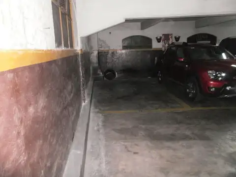 AV. RIVADAVIA al 3700 1°