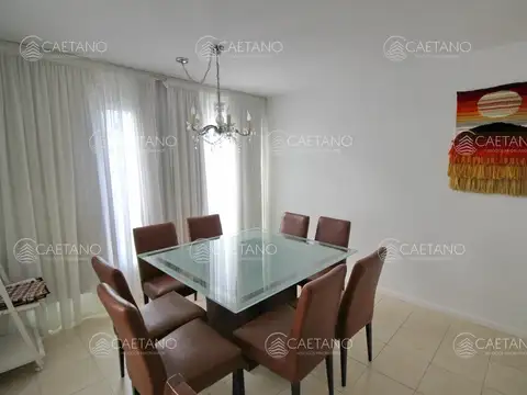 En venta... Apartamento 3 dormitorios en Av. Roosevelt, Punta del Este