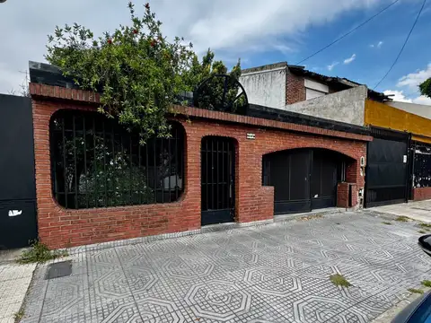 Casa en venta en Mataderos