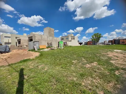 Terreno en Venta en Barrio Rincones de Manantiales, USD 56.500