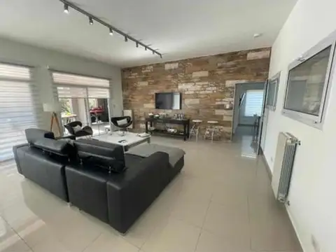 Casa en Venta en San Patricio, USD 370.000