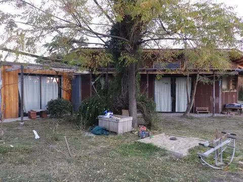 Linda y luminosa casa sobre calle Los Cipreses