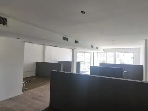 Oficina Monoambiente con 2 baños