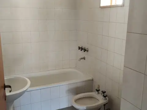 1° de Mayo 1300, Piso 5