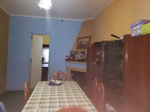 Joaquin V. Gonzalez 1500