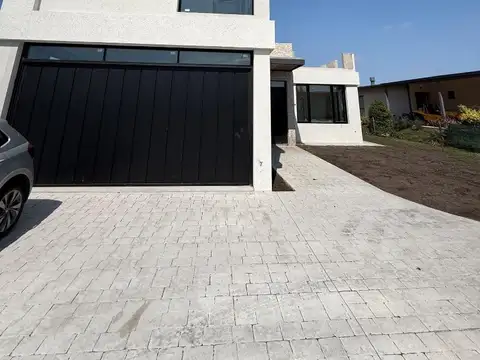 Avenida Jorge Newbery 5000