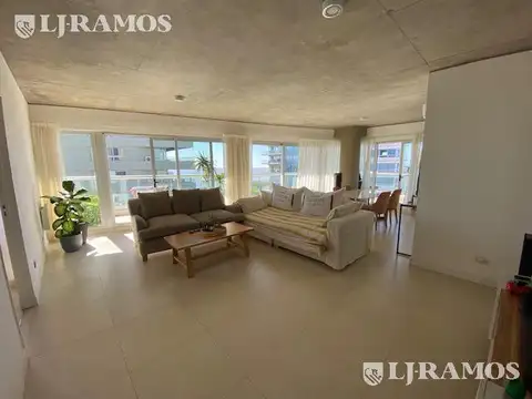 Av del LIbertador al 2400