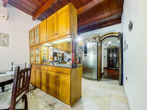 Casa en Venta con 3 cocheras