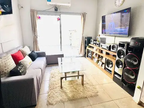 Depto Tipo Casa en Venta en Pompeya, USD 99.500