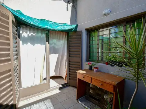 DEPARTAMENTO EN VENTA LA PLATA DOS PATIOS