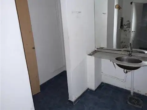 AVENIDA HIPOLITO YRIGOYEN 8800