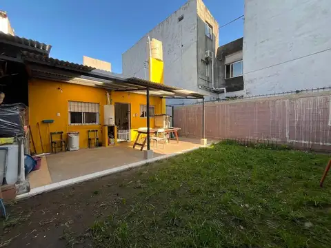 Depto Tipo Casa en Venta con 1 cocheras
