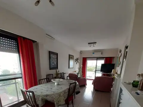 VENTA Departamento 3 ambientes a la calle