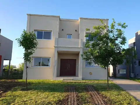 Casa en Alquiler en Las Araucarias, USD 1.900