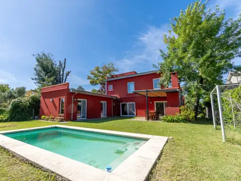 Casa en Venta en Pilar del Este - Santa Guadalupe, USD 260.000