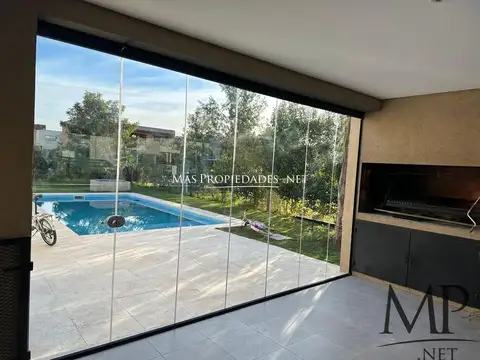 Casa en Alquiler de 3 dormitorios