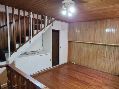 PH en alquiler - 2 Dormitorios 1 Baño - Flores