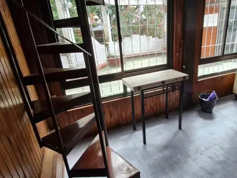 Depto Tipo Casa en Alquiler en Flores, $ 800.000