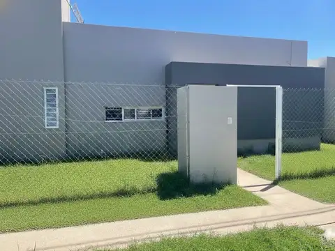 ALQUILER/CASA/2 DORMITORIOS/PATIO/COCHERA/PARRILLA