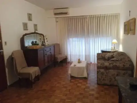 Av Paseo Colón 700, Piso 7