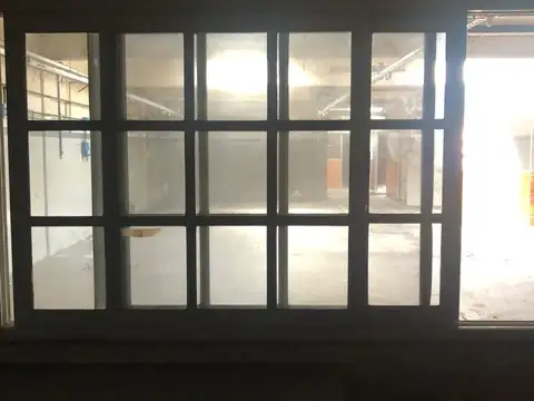 Excelente galpon en San Justo