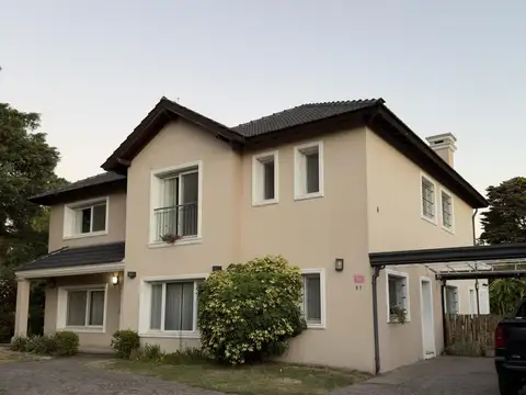 Casa en Venta de 4 dormitorios