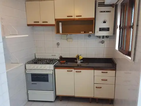 Depto Tipo Casa en Alquiler en Parque Chacabuco, $ 1.000.000