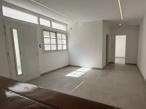 Depto Tipo Casa en Venta en Mataderos, USD 80.000