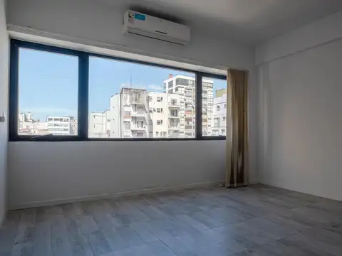 M T de Alvear al 1200 y Talcahuano