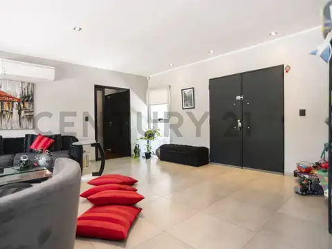 Casa en Venta en City Bell, USD 244.000