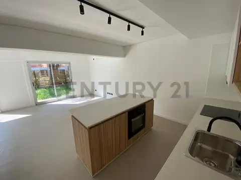 Dúplex 2 Dorm. con Jardín Privado y Cochera – UF 21 – BENAVÍDEZ VILLAGE