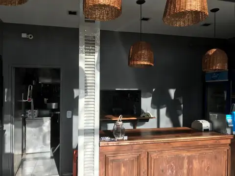 Local en Alquiler en Acassuso Vias  /  Santa Fe, $ 1.900.000