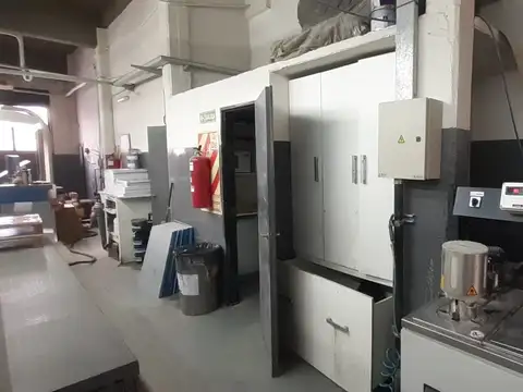 Galpon en Venta 19,24  mts Fondo