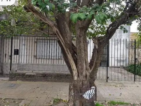 Casa en Venta en Lanus Oeste, USD 1