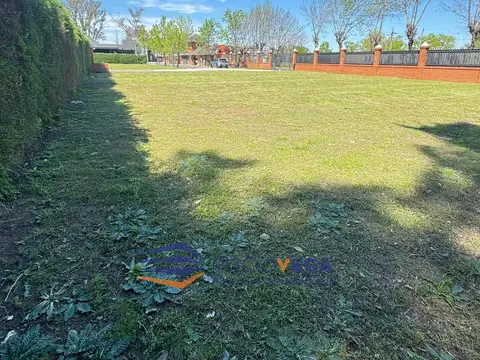Lote a la venta en Barrio Privado Astorga,Reja Grande